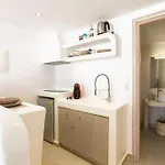 Apartment Irini's Earth House With Jacuzzi