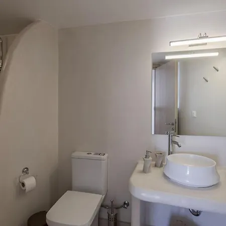 Irini's Earth House With Jacuzzi