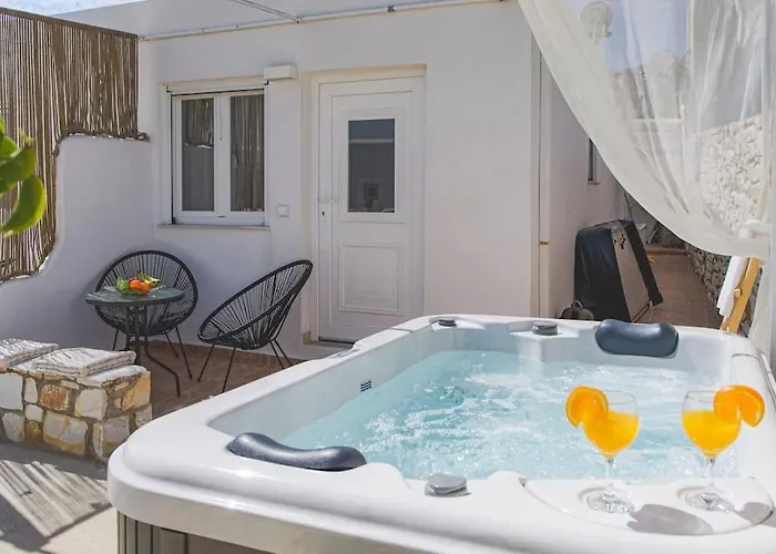 Irini's Earth House With Jacuzzi