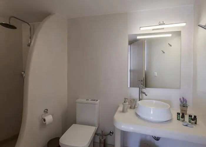 Irini's Earth House With Jacuzzi